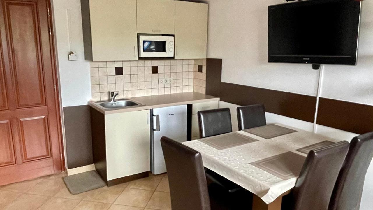 Gyula Var Panorama Apartman Екстер'єр фото