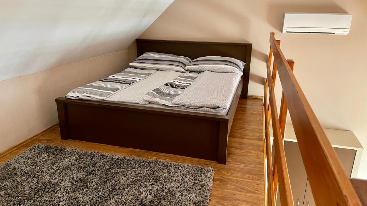 Gyula Var Panorama Apartman Екстер'єр фото
