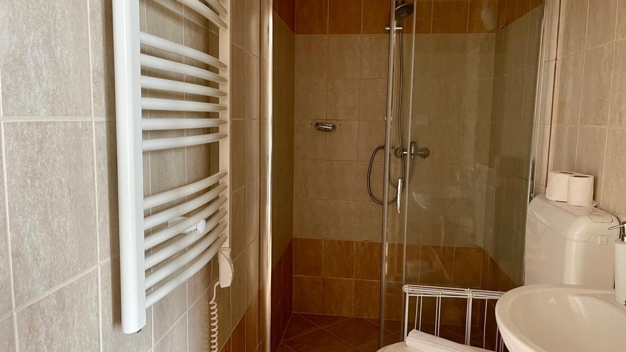 Gyula Var Panorama Apartman Екстер'єр фото